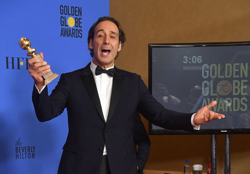 Alexandre Desplat, galardonado con el Globo de Oro por la banda sonora de 'La forma del agua', la película de Guillermo del Toro