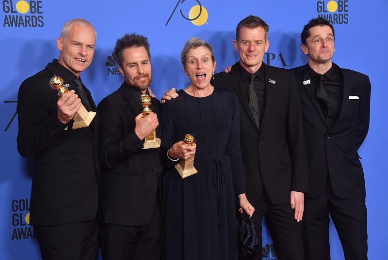 Martin McDonagh, Sam Rockwell, Frances McDormand, Graham Broadbent y Peter Czernin, los grandes ganadores de la noche