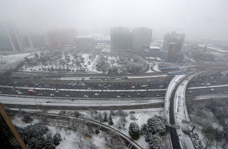 Intensa nevada en Madrid