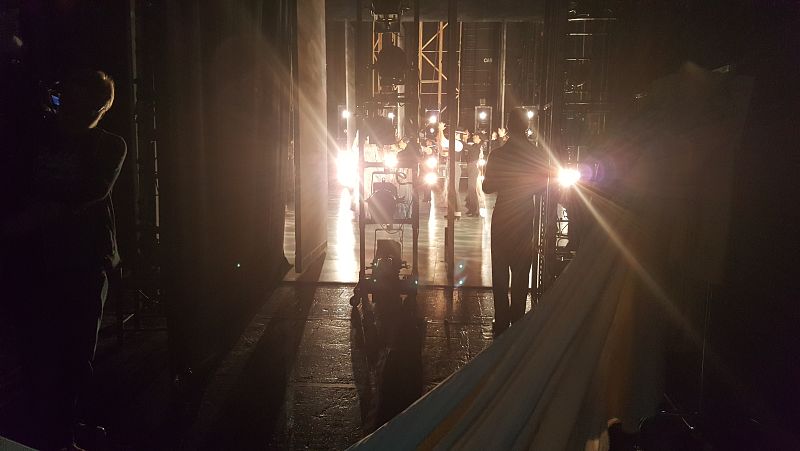 Otro plano a oscuras