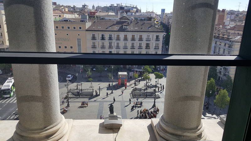 Desde el Teatro hacia la Plaza de Isabel II