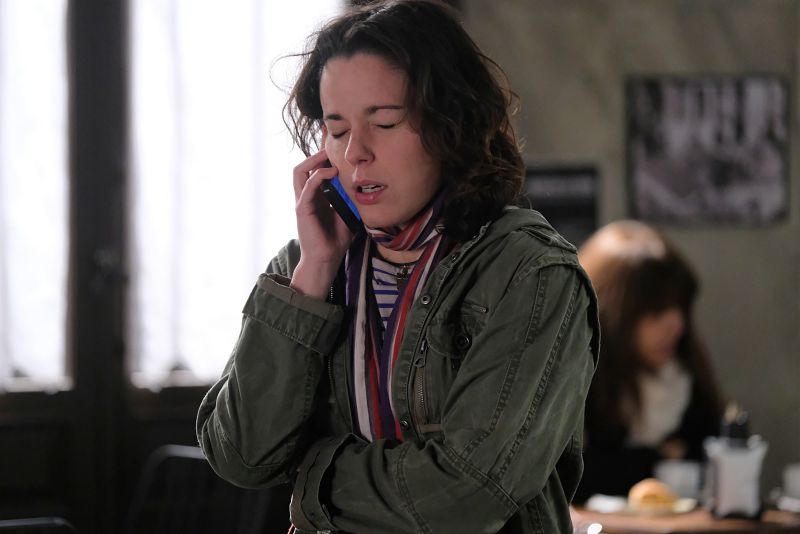 Una chica misteriosa llega a La Parra