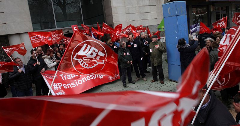 Concentración de jubilados en defensa del sistema público de pensiones