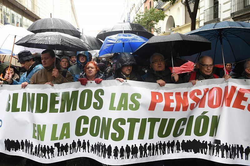 Manifestación en Madrid por unas pensiones dignas convocada por la Mesa Estatal por el Blindaje de las Pensiones (MERP)