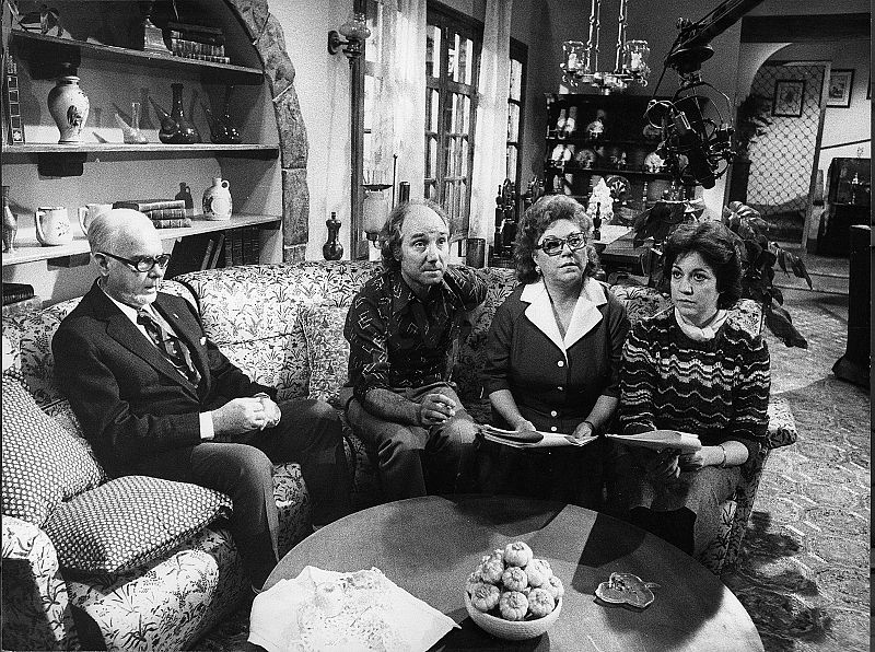 1982 Joan Capri Esteve Durán Maria Matilde Almendros Glòria Roig Doctor Caparós, metge de poble