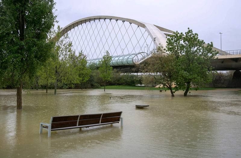 El río Ebro a su paso por Zaragoza