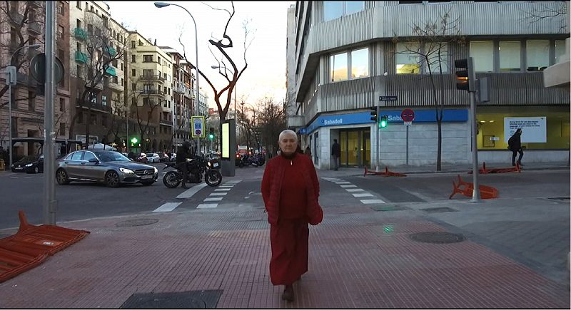 La venerable Paloma Alba en la ciudad