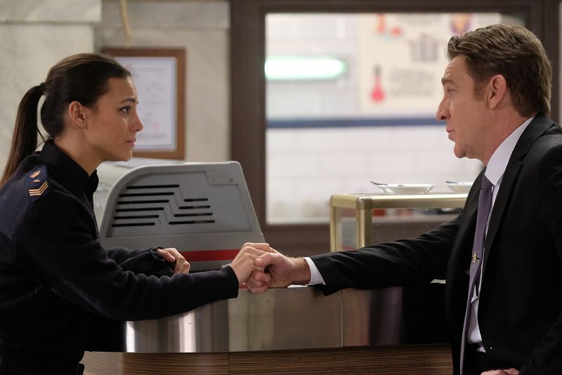 Lola ofrece su apoyo a Bremón