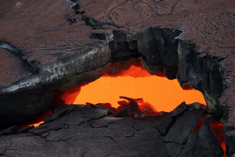El volcán Kilauea podría entrar en erupción en cualquier momento según USGS