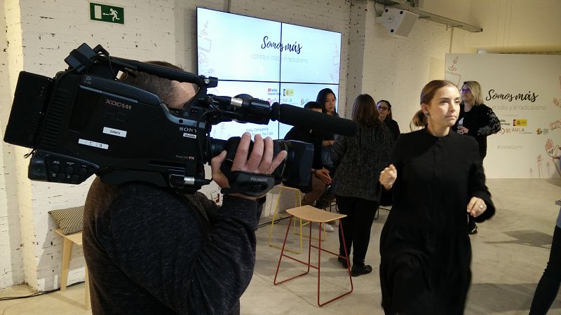 Vicky Campetella de Youtube durante la presentación de la campaña Somos más