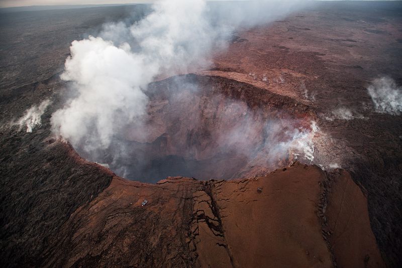 Vista aérea del cráter del volcán Kilauea