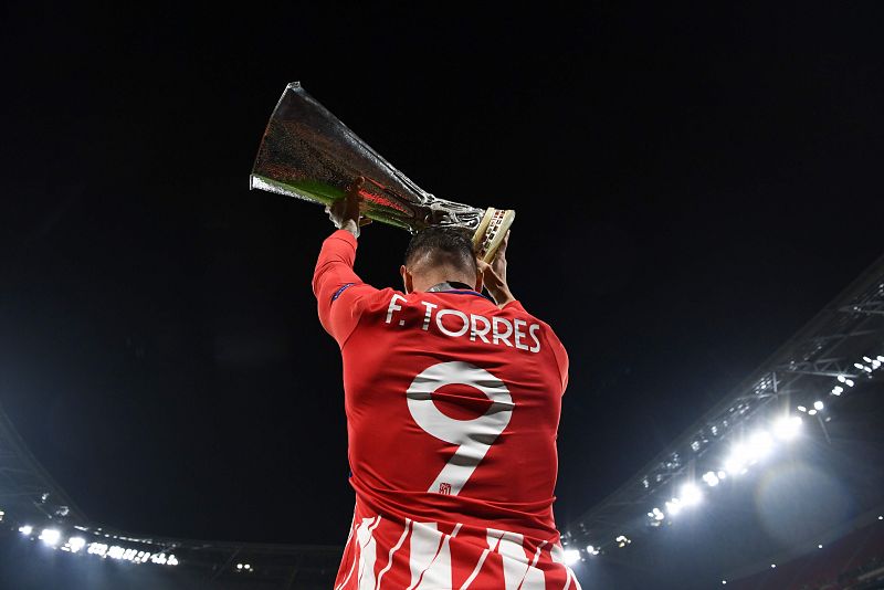 Torres levanta la Europa League