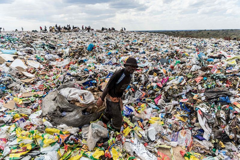 Enormes vertederos en Zimbabue