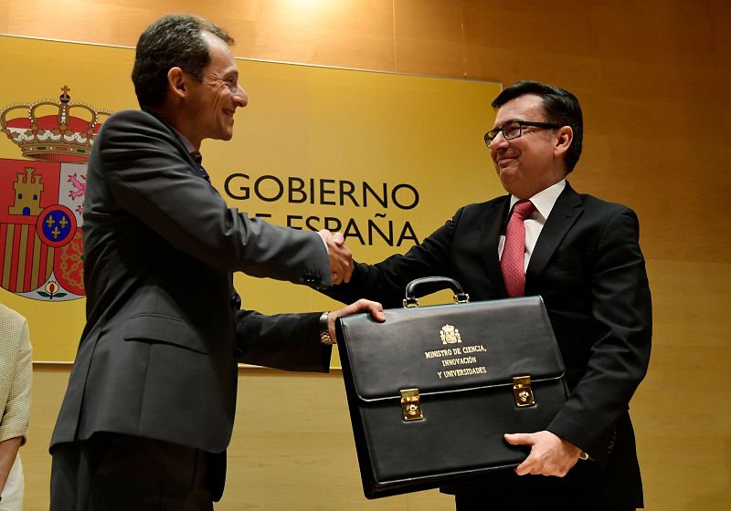 Traspaso de carteras: Ciencia: Román Escolano - Pedro Duque