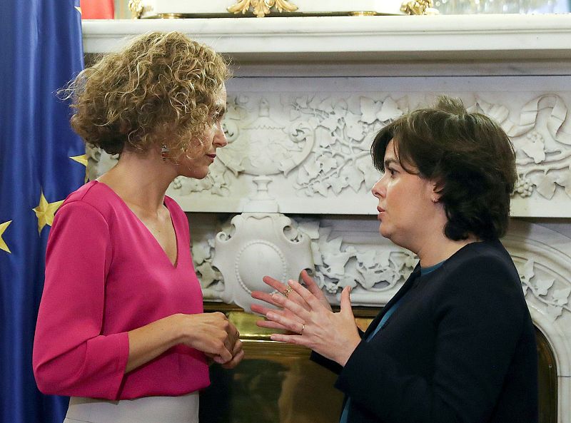 Traspaso de carteras | Política Territorial: Soraya Sáenz de Santamaria - Meritxell Batet