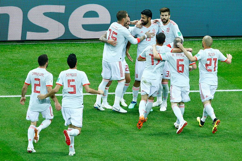 Celebración del gol de Costa