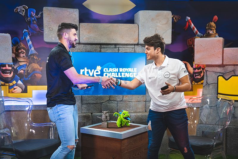 JNavarro y Cuchii Cuu, después de su partido de cuartos