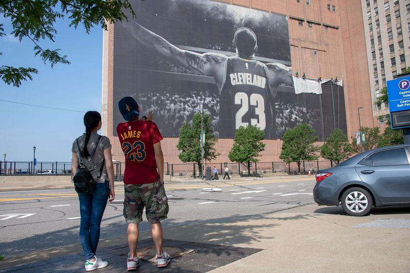 Cleveland borra los recuerdos de LeBron