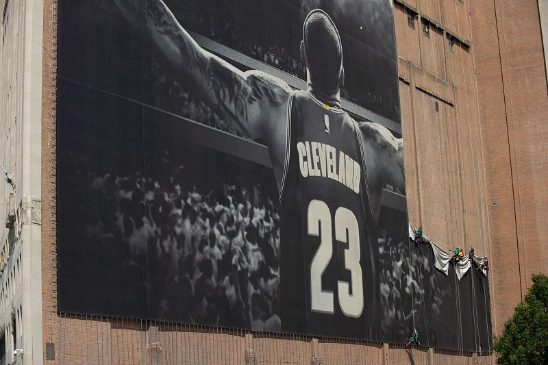 Cleveland borra los recuerdos de LeBron
