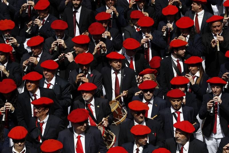 Los gaiteros amenizan la celebración del chupinazo