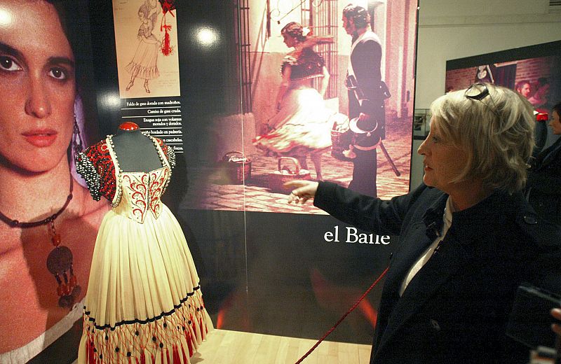 La exposición en el centro cultural Gaya Nuño de Soria con parte del vestuario que realizó para la película "Carmen", con la que ganó un Goya al mejor vestuario en el año 2003.