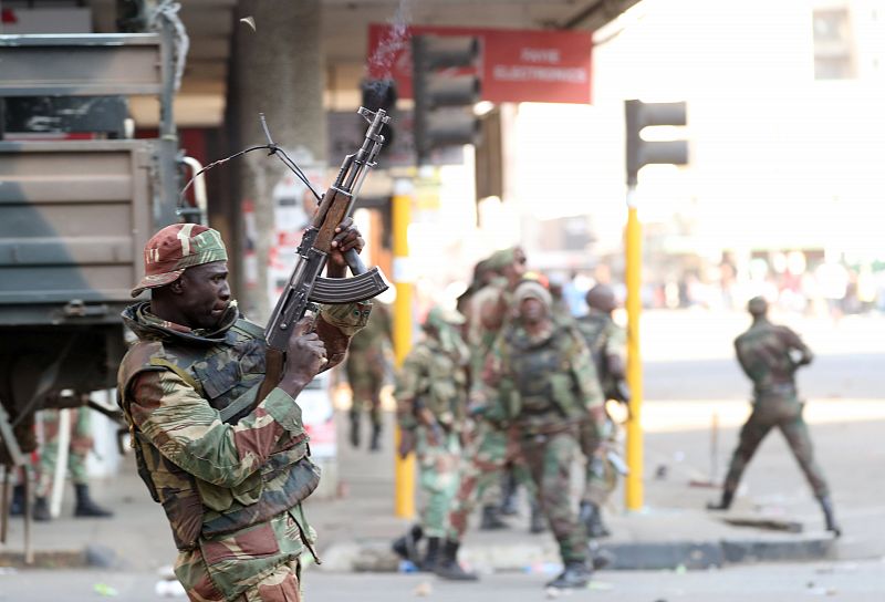 El Ejército se despliega en Harare, la capital de Zimbabue