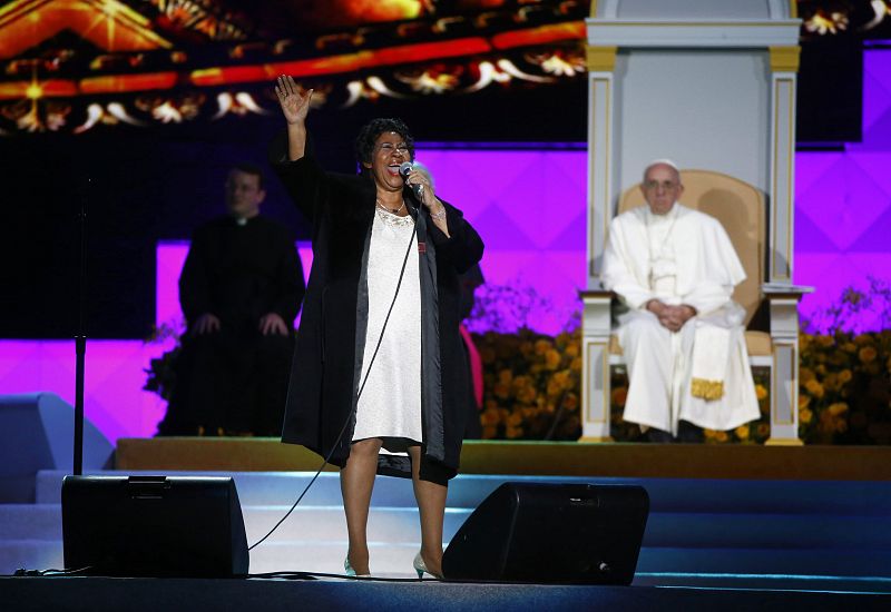 Aretha Franklin actúa ante el papa Francisco