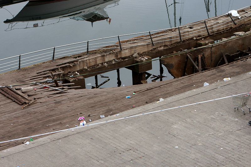 Desplome de una plataforma en el festival O Marisquiño en Vigo