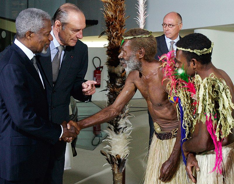 Kofi Annan con el presidente de Francia Jacques Chirac en las islas Vanuatu (20/06/2006)