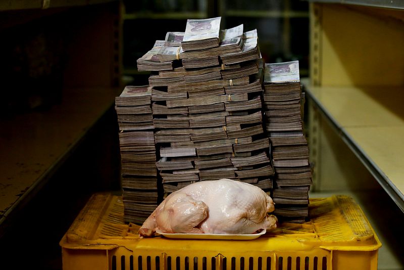 Un pollo de 2,4 kilos cuesta 14.600.000 bolívares (2,22 dólares)