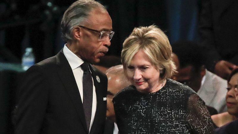 Familiares y amigos se despiden de la diva