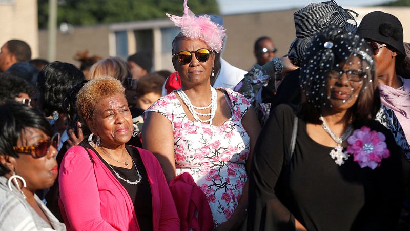 Familiares y amigos se despiden