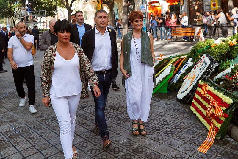 Arnaldo Otegi, durante la ofrenda floral de ERC