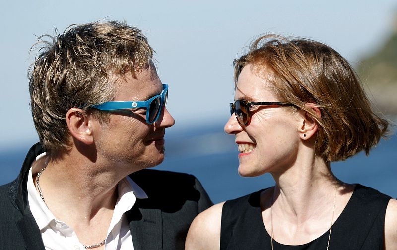 Los actores Thomas Schüpbach y Judith Hofmann posan durante la presentación de su película 'The innocent' en San Sebastián