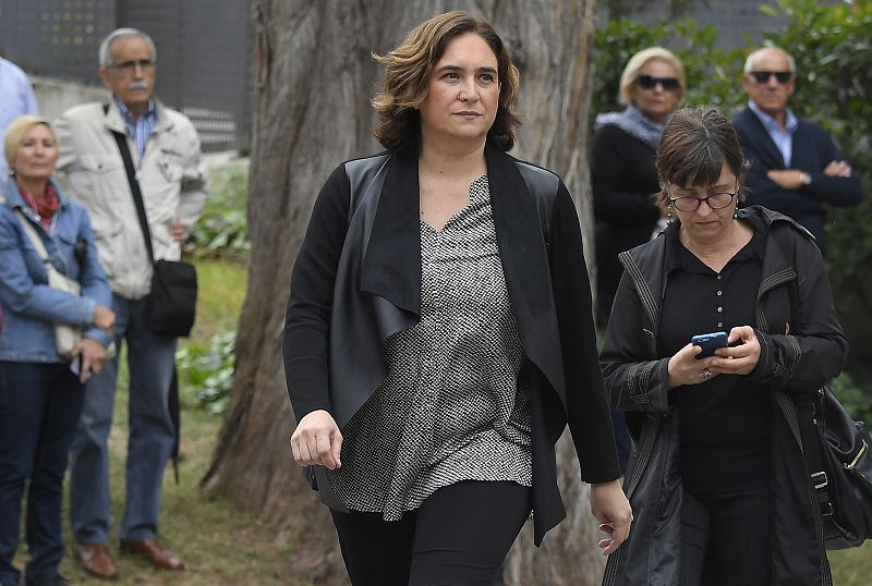 La alcaldesa de Barcelona, Ada Colau, en el funeral de Montserrat Caballé