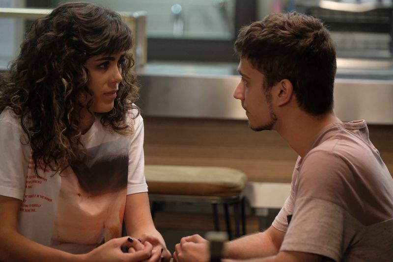 ¿De qué estará hablando Paty con David?