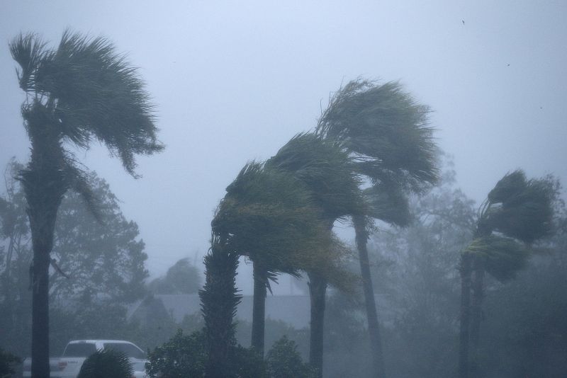 Rachas de viento de hasta 250 km/h en Panama Beach (Florida)