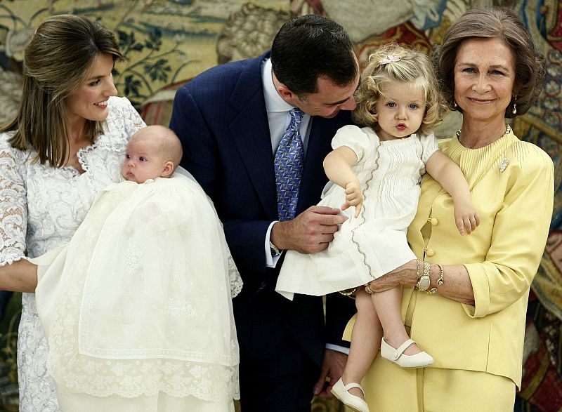 La reina Sofía poco antes del bautizo de la infanta Sofía en el Palacio de la Zarzuela