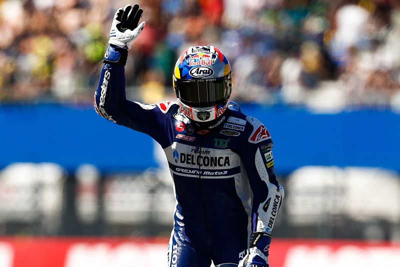 Jorge Martín saluda a sus fans tras imponerse en el GP de Holanda.