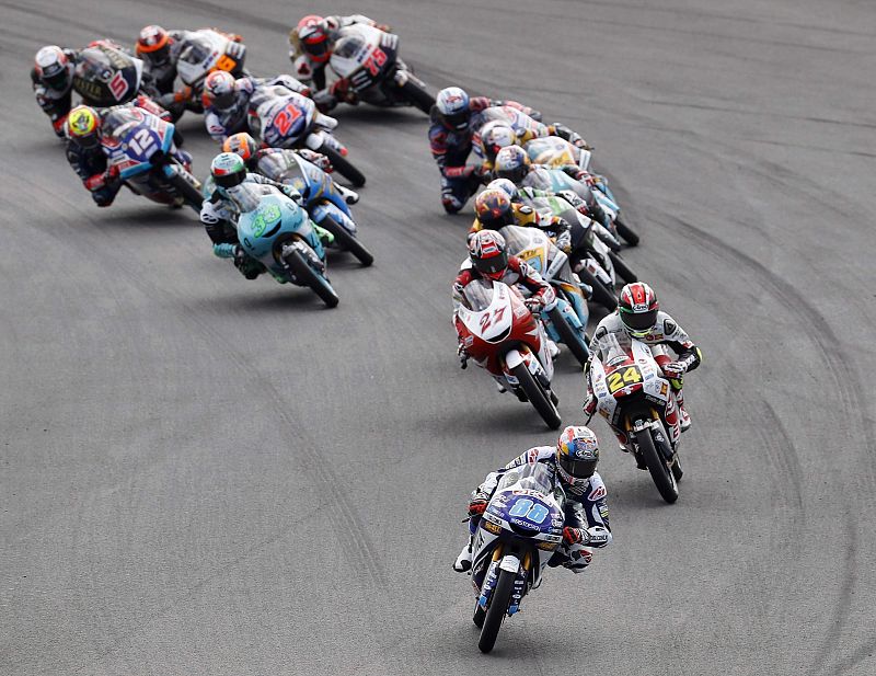 Imagen del piloto español Jorge Martin (88) liderando el Gran Premio de Cataluña.