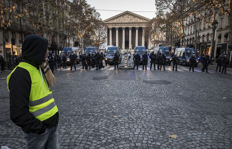 Un cordón policial frente a la iglesia de la Madeleine en París