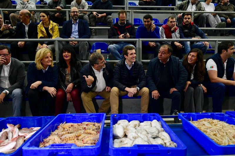 Casado recorre los sectores agroalimentarios de Andalucía