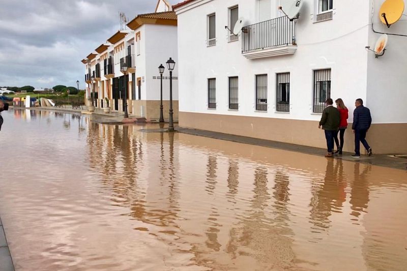 Díaz visita a los afectados por las inundaciones