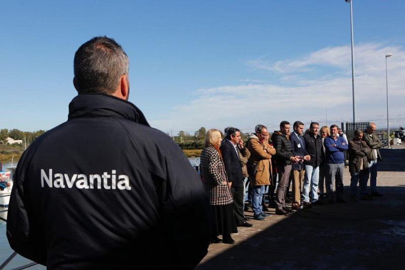 Juanma Moreno visita a los trabajadores de navantia