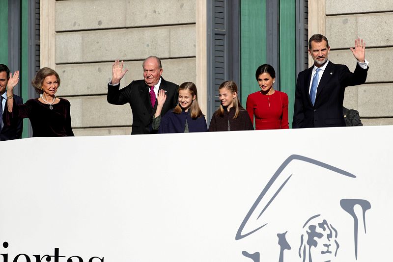 La familia real llega al Congreso