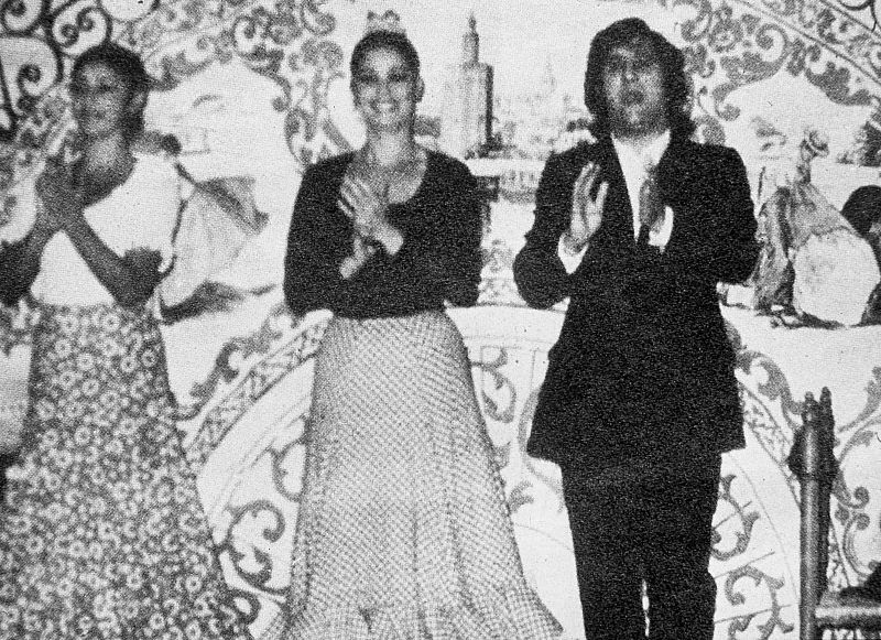 Isabel Pantoja acompañada por su primo Chiquetete durante una función en Palma de Mallorca en 1970