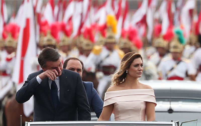 El ultraderechista Jair Bolsonaro en su recorrido hacia el Congreso para la toma de posesión