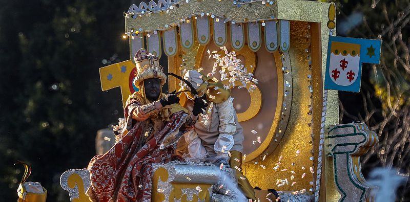 El rey Baltasar durante la cabalgata de Sevilla