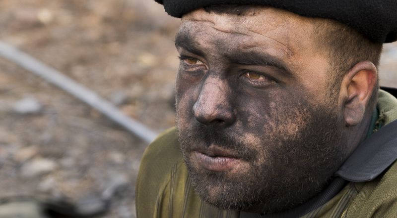 Minero acaba de subir a la superficie tras once horas de trabajo