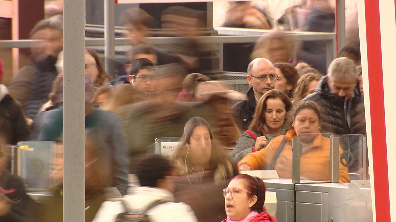 Hora punta en el metro madrileño